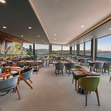 Resort Le Meridien Bodrum Beach Resort 5*